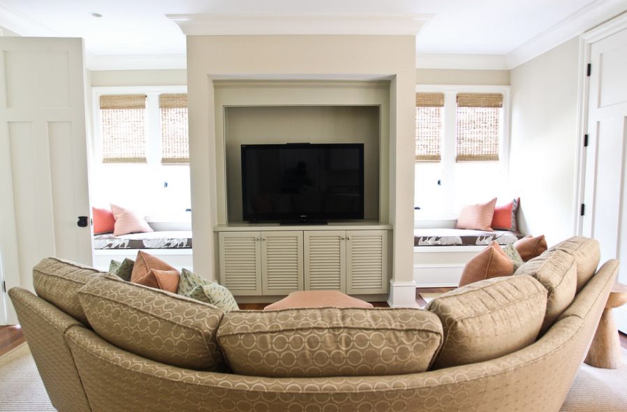 بهترین مکان برای قرار گرفتن کاناپه ی منحنی در دکوراسیون داخلی خانه کجاست؟