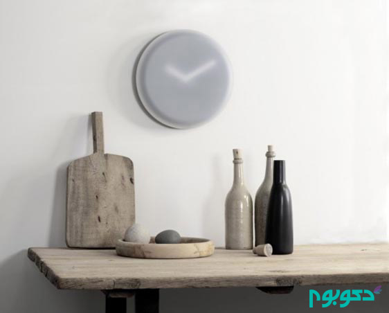 plastic-wall-clock-600x483