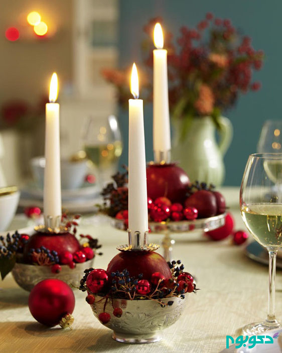 christmas-dinner-table-decorations-christmas-ornaments-pomegranate-red-blueberries-fruit