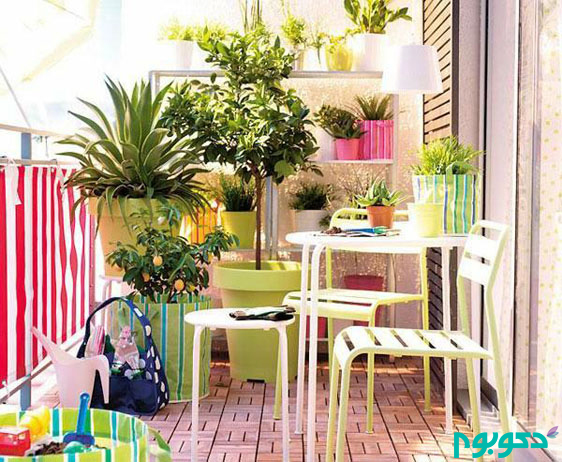 colorful-pot-on-flowering-balcony-garden