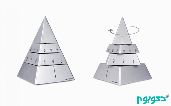 silver-pyramid-rotating-desk-clock-600x371