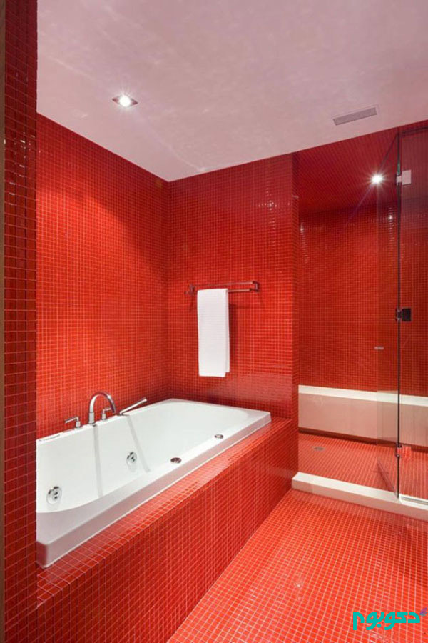 تایل های سرامیکی کوچک در طراحی داخلی حمام