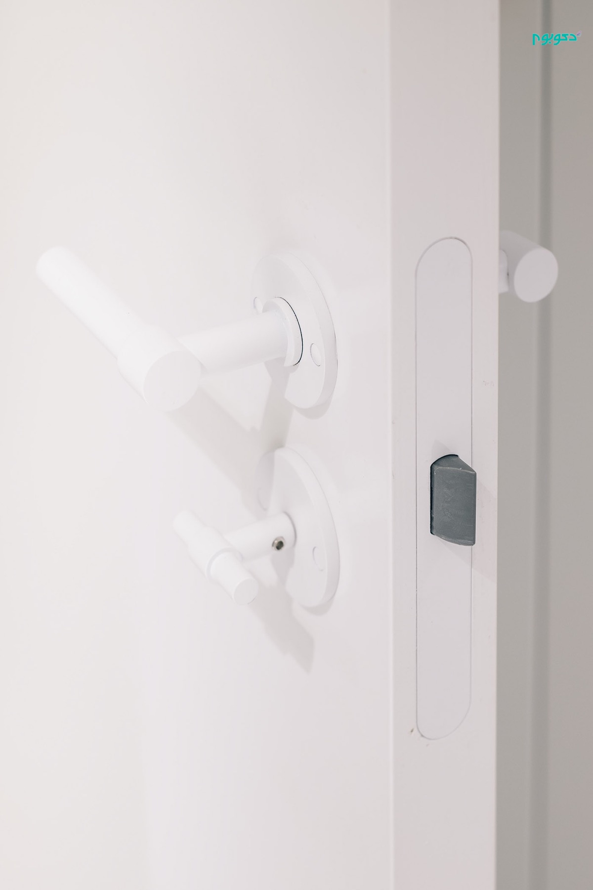 White-door-handles.jpg
