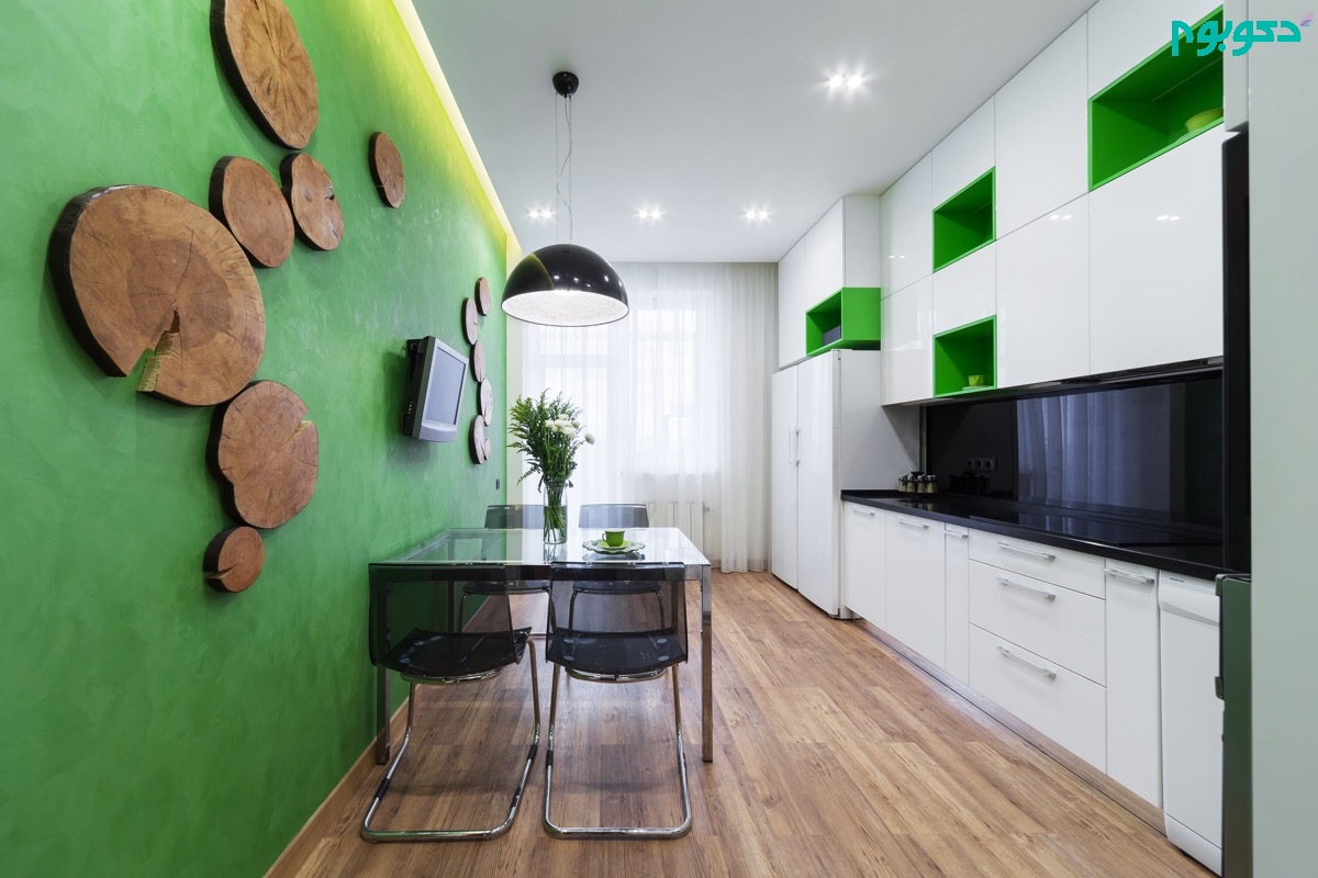دکوراسیون داخلی آشپزخانه سبز با دیوار چوبی