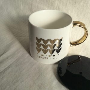 لیوان سرامیکی با طرح برگ
