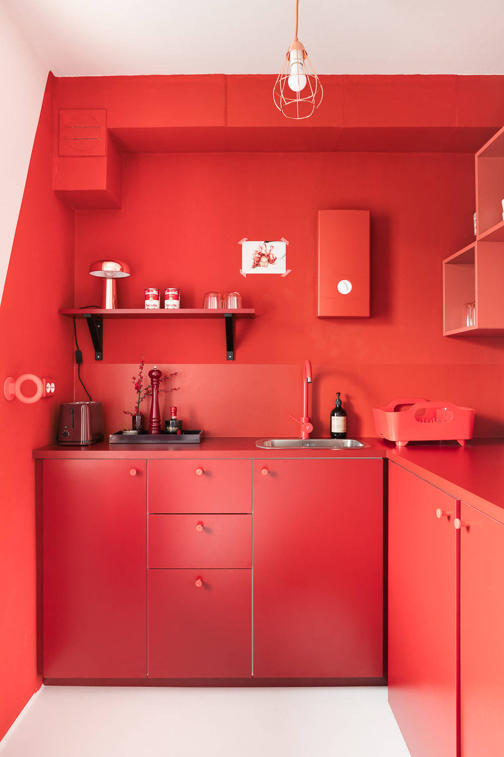 دکوراسیون ۵۱ آشپزخانه الهام بخش با تنالیته رنگ قرمز