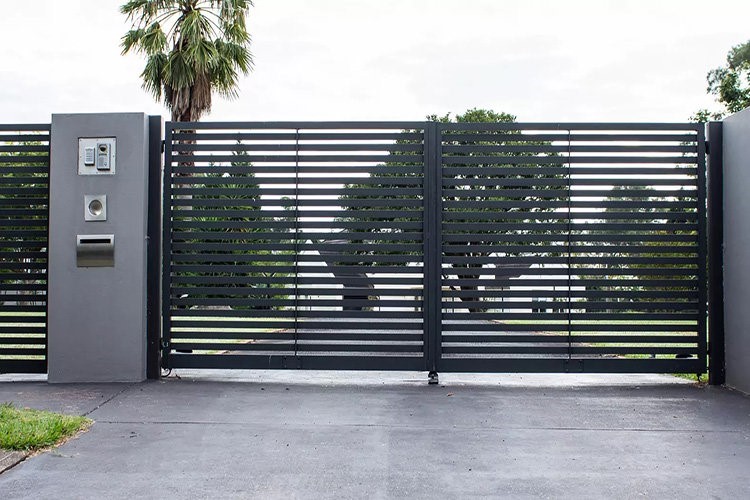 دروازه ویلا به سبک معاصر و مینیمالیستی طراحی ورودی باغ ویلا